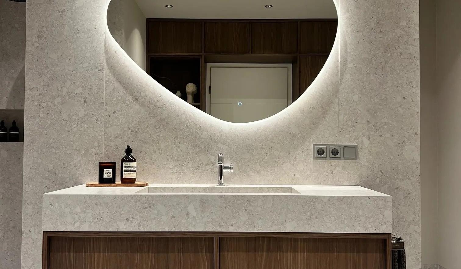 Badmöbel Nussbaum/Terrazzo