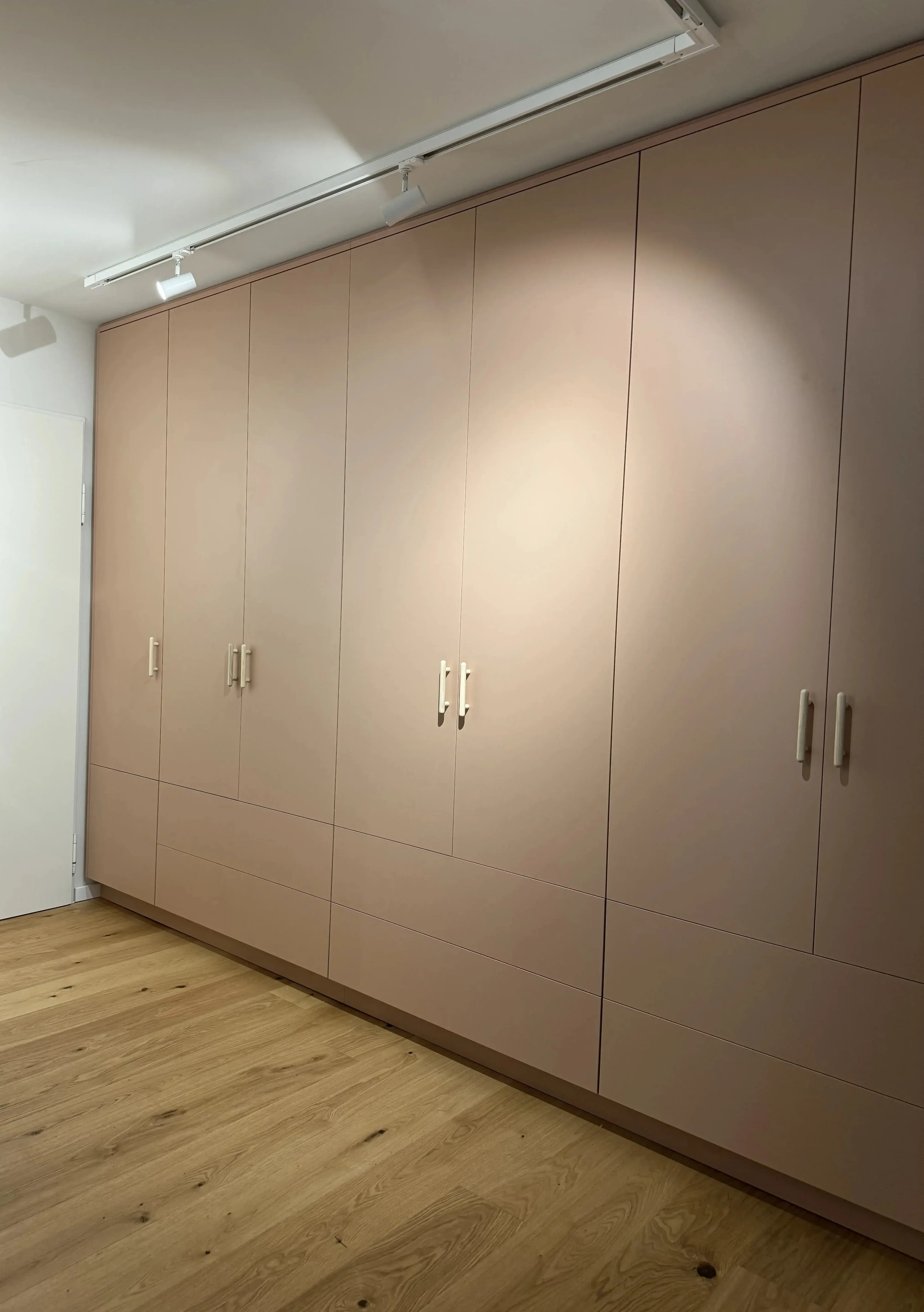 Garderobenschrank apricot