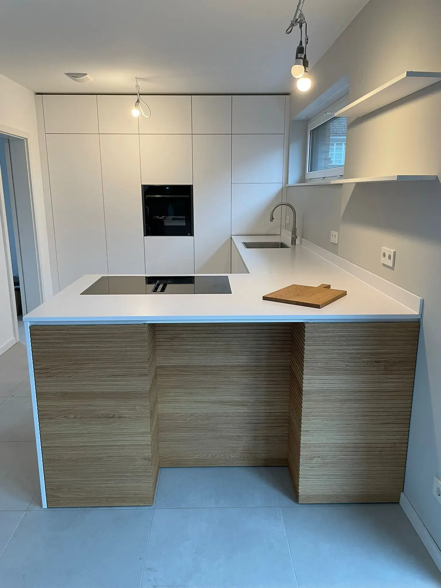 Küche weiss mit Holz Eiche